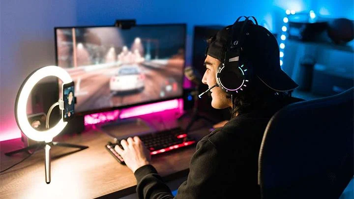 Bermain Game Kini Bisa Jadi ‘Ladang Cuan’ Menggiurkan Bermain Game Kini Bisa Jadi ‘Ladang Cuan’ Menggiurkan