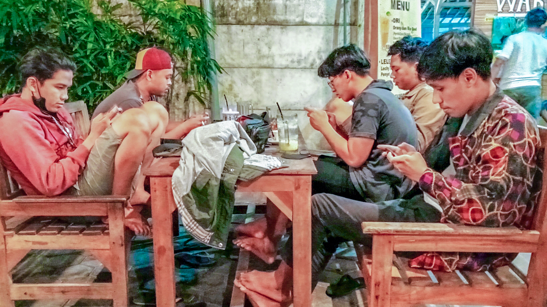 Game Online Sebagai Tempat Nongkrong Digital Anak Muda