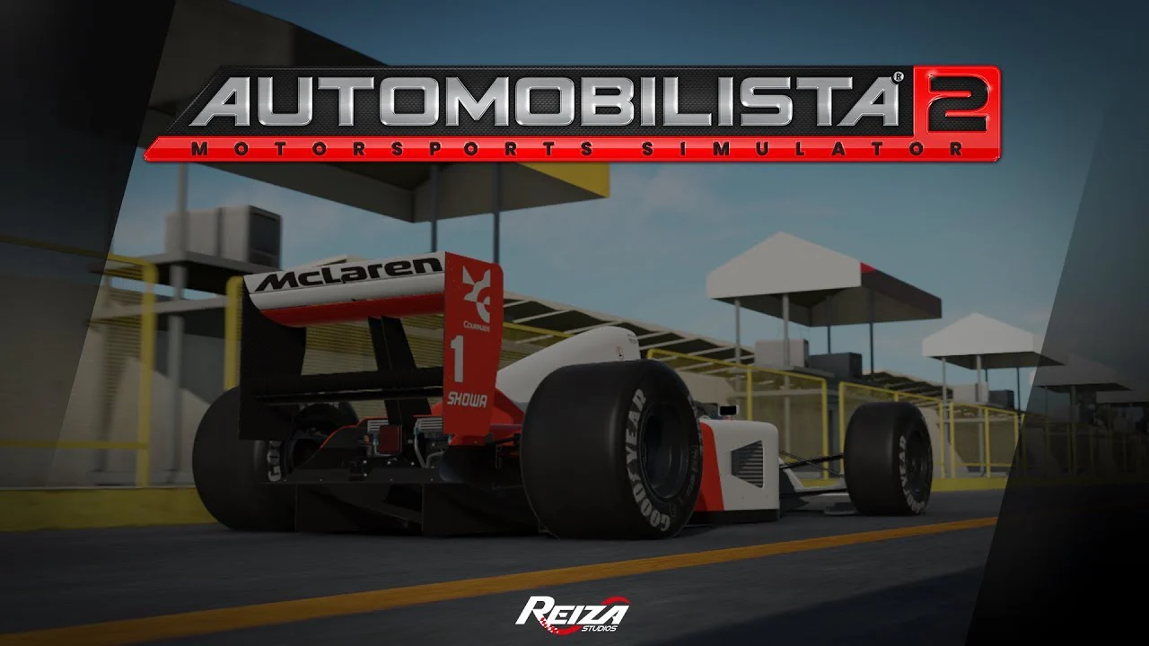 Pemain Esports Automobilista 2 sedang balapan di track digital