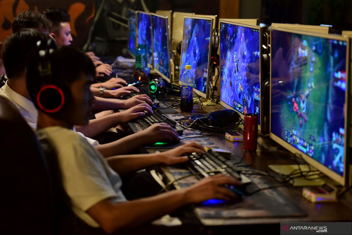 Pemerintah China membatasi waktu bermain game online untuk anak-anak hanya tiga jam per minggu