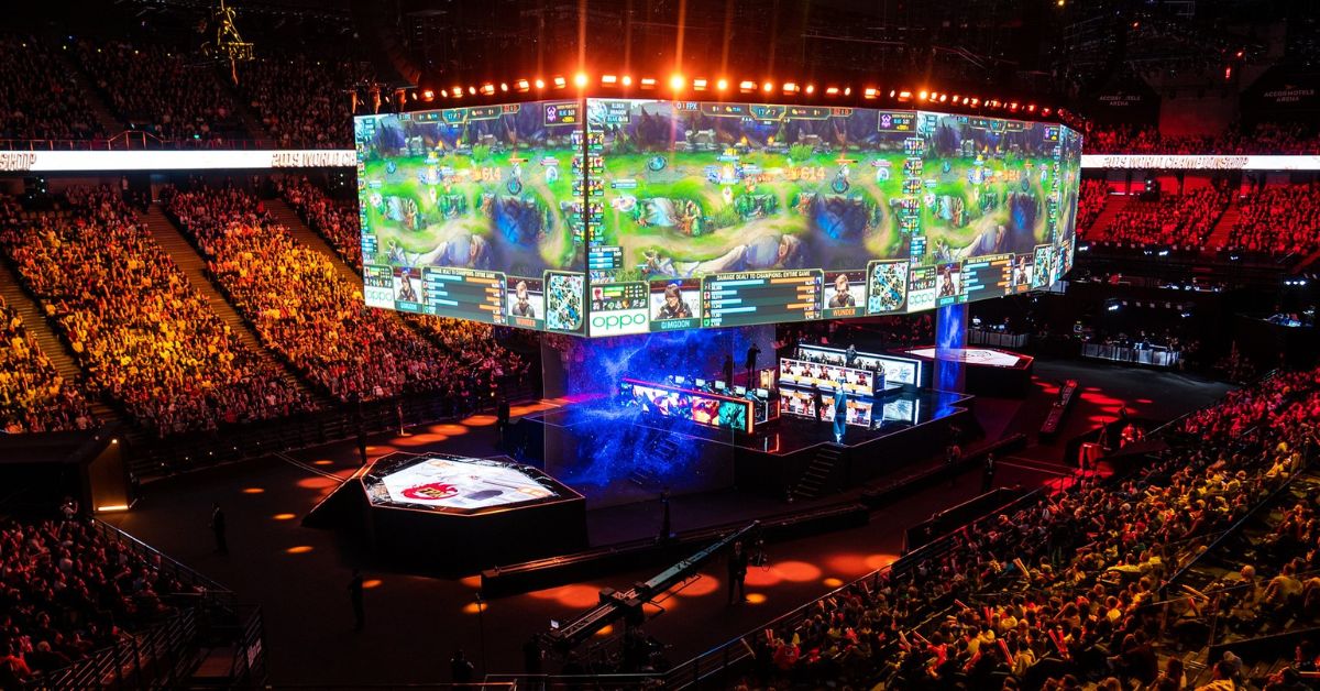 Pemain E-Sport Indonesia sedang bertanding di turnamen nasional