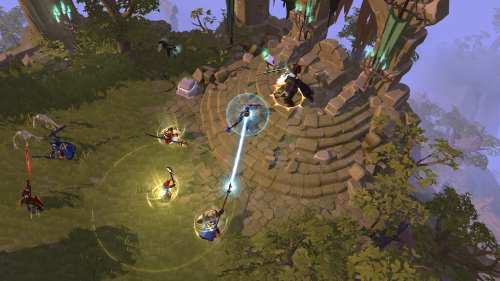 Screenshot gameplay Albion Online menunjukkan karakter sedang beraksi di PvP dengan armor lengkap dan senjata canggih