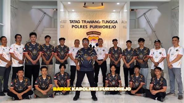 Komunitas e-sport Indonesia dengan pemain game profesional dan gamer modern