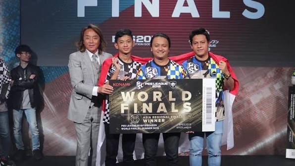 Komunitas E-Sport Indonesia Berkumpul Dalam Dunia Gaming Modern Komunitas e-sport Indonesia dengan gamer yang mengikuti aktivitas gaming kompetitif