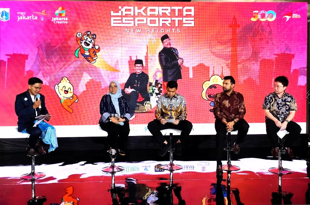 Komunitas e-sport Indonesia berkumpul untuk bermain game dan membangun tim esports