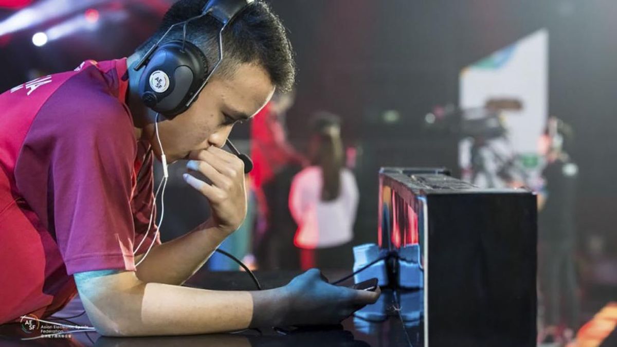Komunitas e-sport gamer Indonesia bermain game kompetitif bersama
