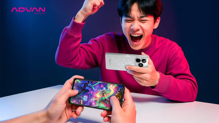 Teknologi gaming modern dengan PC dan perangkat gaming